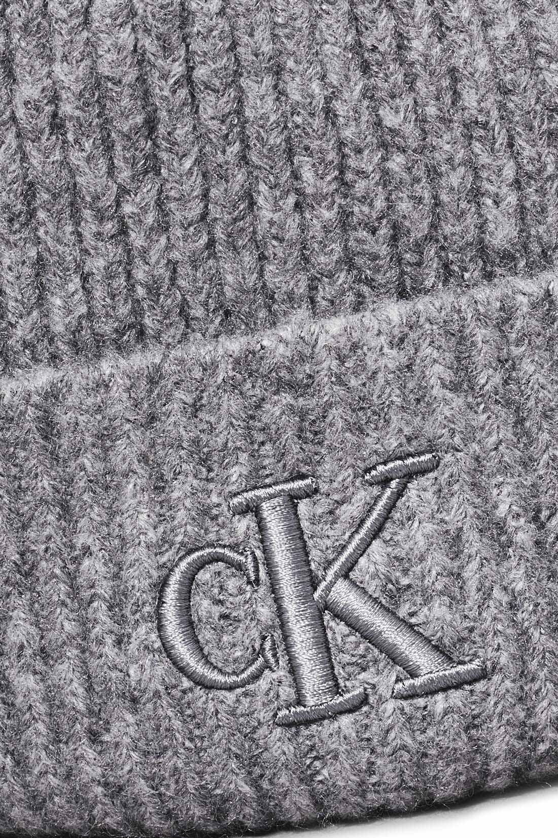 CALVIN KLEIN JEANS - Gerippte Damenmütze mit Monogramm